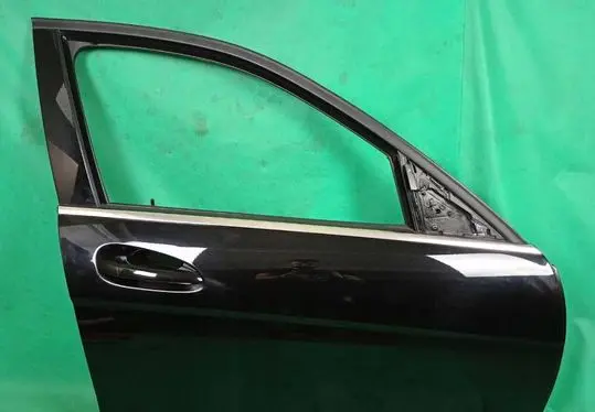 Mercedes-Benz C W204 Front door A2047200205