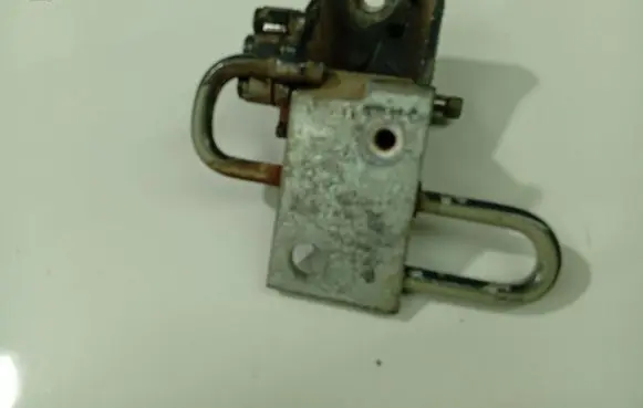 Seat Altea Front door upper hinge 