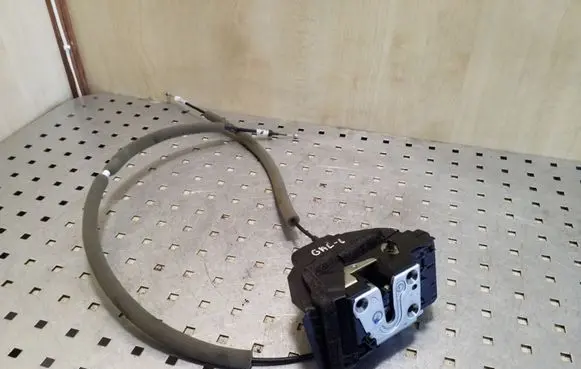 Renault Kadjar Rear door lock