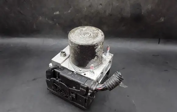 Toyota Verso ABS Pump 0265230017 445400F031 0265950824