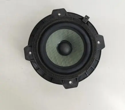 SsangYong Korando Rear door speaker 8930135010