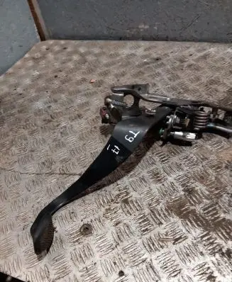 Toyota RAV 4 (XA30) Accelerator throttle pedal 7811042030