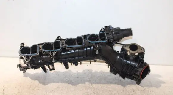BMW 5 G30 G31 G38 Intake manifold 8579245