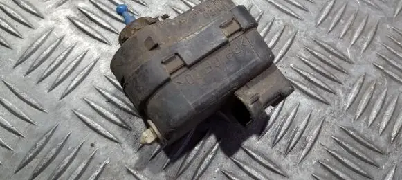 Renault Espace III Headlight level adjustment motor 770041534