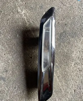 BMW 5 F10 F11 Front fender indicator light