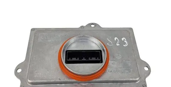 Maserati Quattroporte Headlight ballast module Xenon L90143903