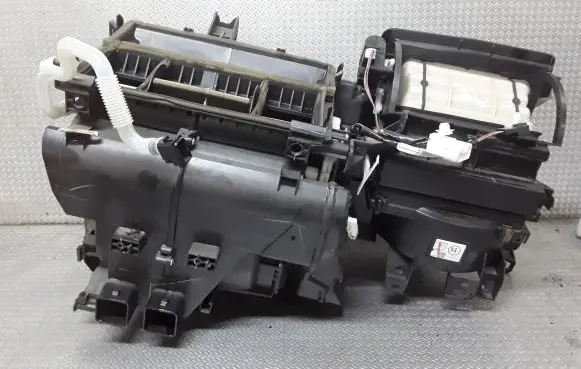 Toyota Corolla Verso AR10 Interior heater climate box assembly 870100F140