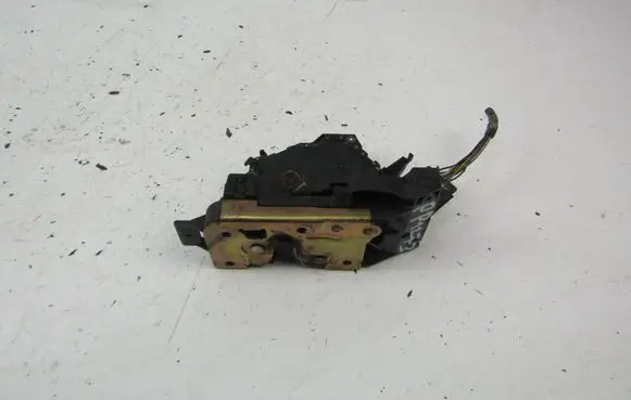 Ford Focus C-MAX Front door lock 