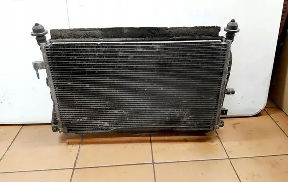 Ford Mondeo Mk III Coolant radiator