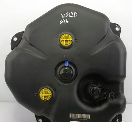 Mercedes-Benz E W212 AdBlue liquid reservoir A2124700200