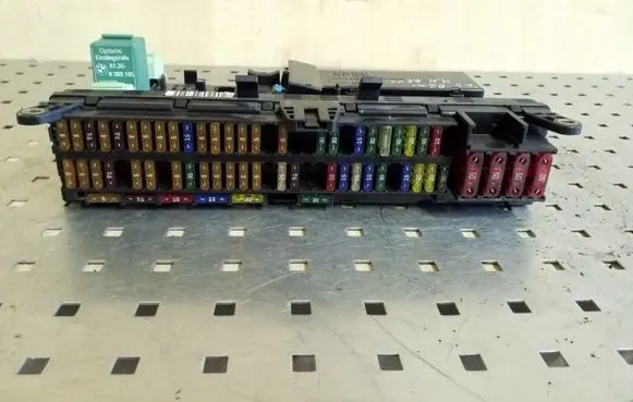 BMW X5 E53 Fuse box set 6907395 8380407