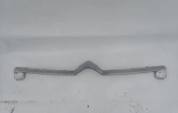 Citroen Berlingo Front bumper upper radiator grill