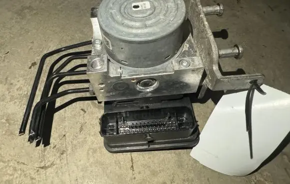 Mercedes-Benz GLC X253 C253 ABS Pump A2539011400