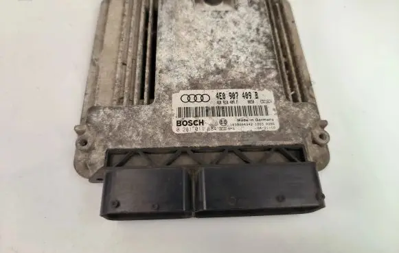 Audi A8 S8 D5 Engine control unit/module 4E0907409B 4E0910409F 0281011684