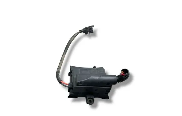 Opel Vectra C Coolant fan relay 1379151