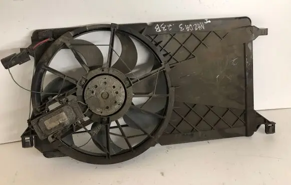 Mazda 3 I Radiator cooling fan shroud 3135103905