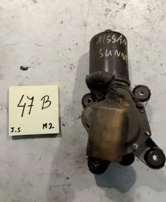 Nissan Sunny Front wiper linkage and motor 2881050C00