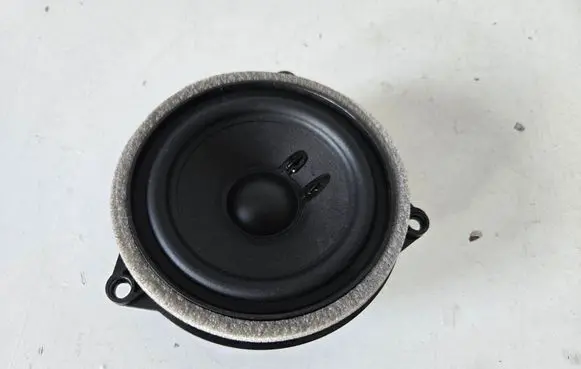 BMW 5 G60 Rear door speaker 5A06FC5