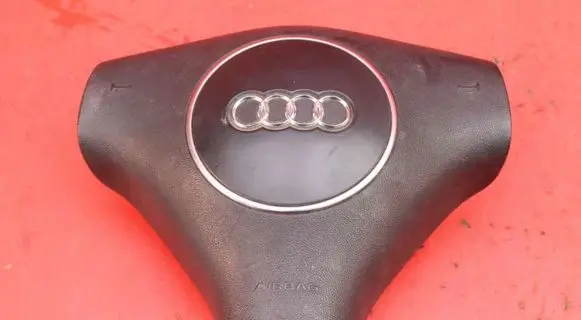 Audi A2 Steering wheel airbag 8E0880201S