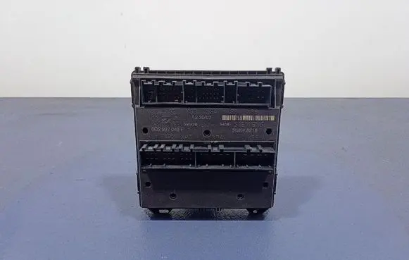 Skoda Fabia Mk2 (5J) Comfort/convenience module 6Q2937049F