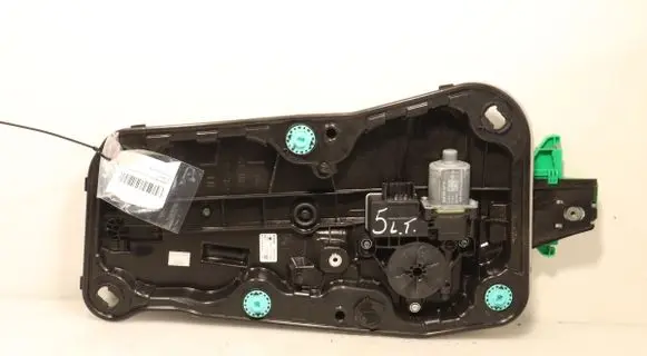 Rear window lifting mechanism without motor