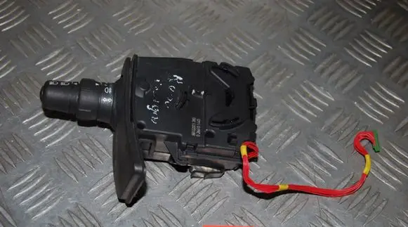 Renault Kangoo II Indicator stalk 88102003