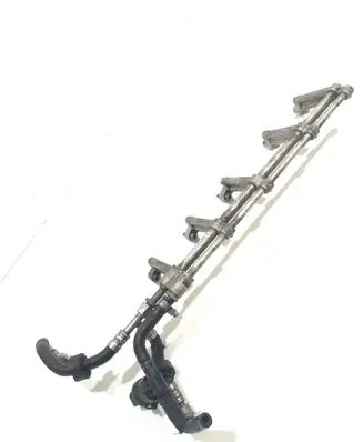 Volkswagen Phaeton Fuel line pipe