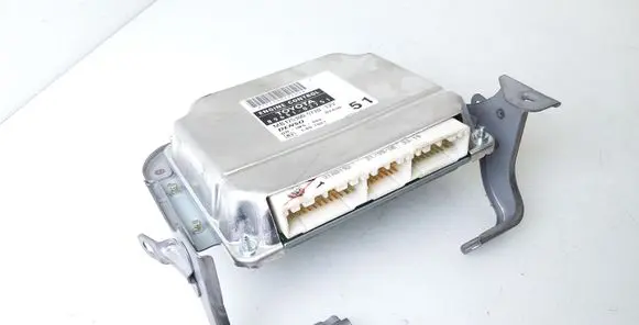 Toyota Corolla Verso E121 Engine control unit/module 8966102751 MB1753005720