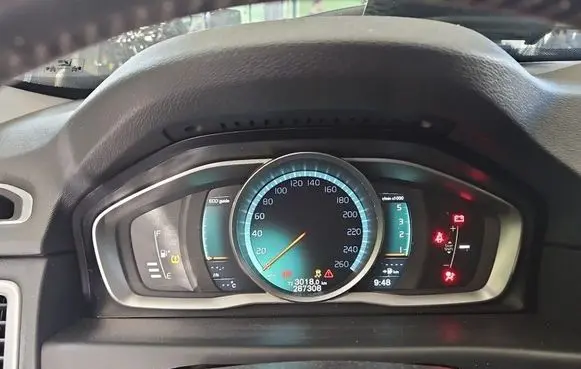 Volvo V70 Speedometer (instrument cluster) 31433335 IMPRK1584716