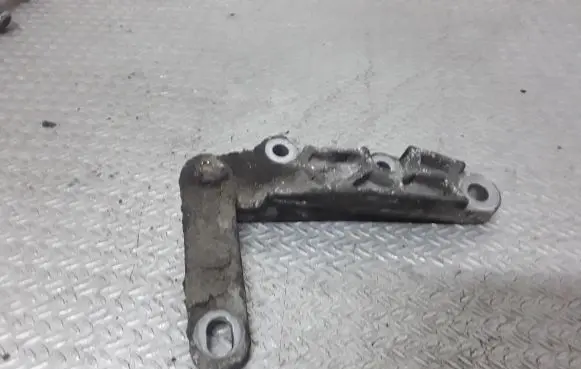 Mini One - Cooper R50 - 53 Power steering pump mounting bracket 32427791357