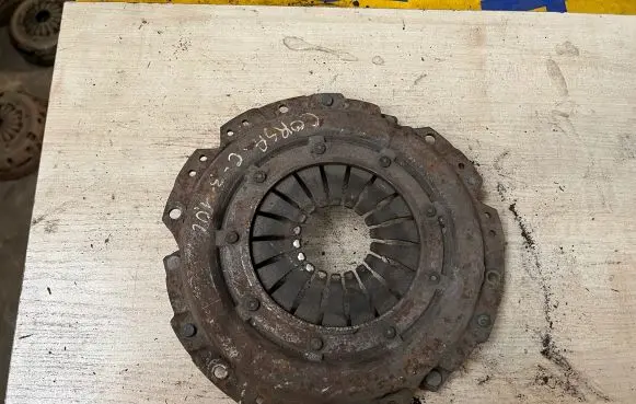 Opel Corsa D Pressure plate 