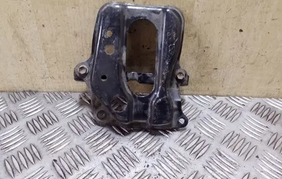 Toyota Corolla E120 E130 Other engine bay part