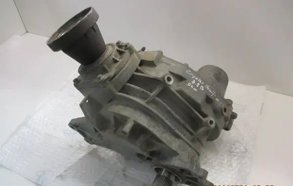 Gearbox transfer box case