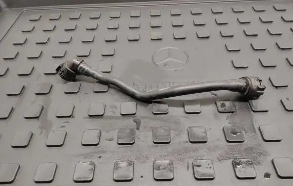 Mercedes-Benz A W176 Engine coolant pipe/hose A2465010058