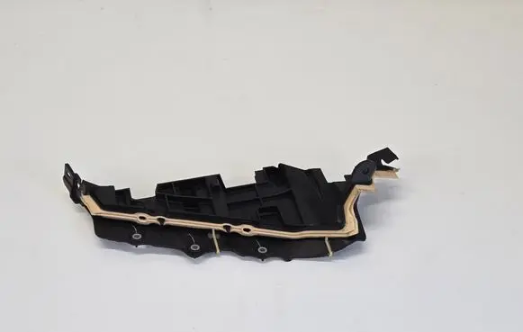 Other engine bay part