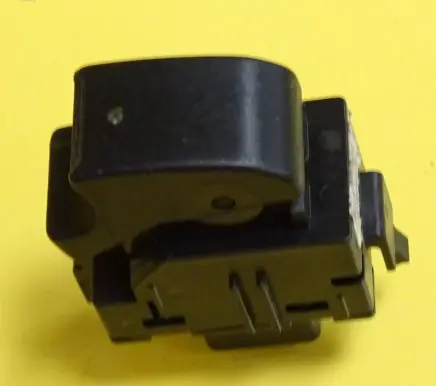 Toyota Corolla Verso AR10 Electric window control switch 37181A