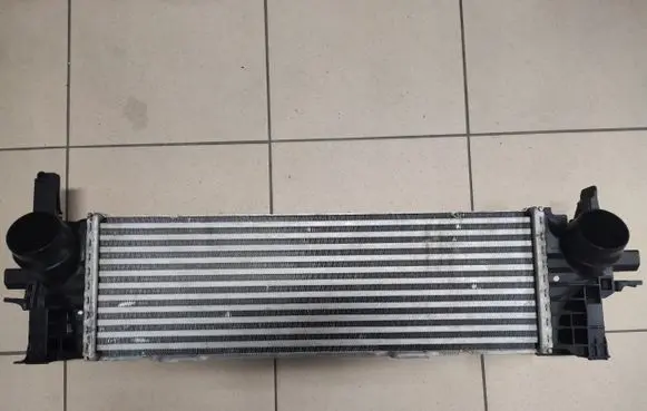 BMW X5 G05 Intercooler radiator 17118584127
