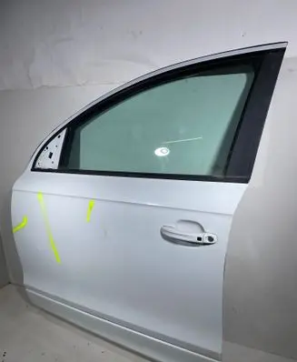 Audi Q7 4L Front door 
