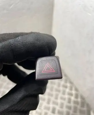 Volvo V50 Hazard light switch 30739296
