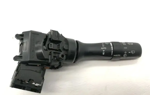Toyota Avensis T270 Wiper speed switch 17F144 0519017F381