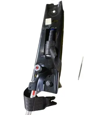 Volvo V70 Front seatbelt 6069365