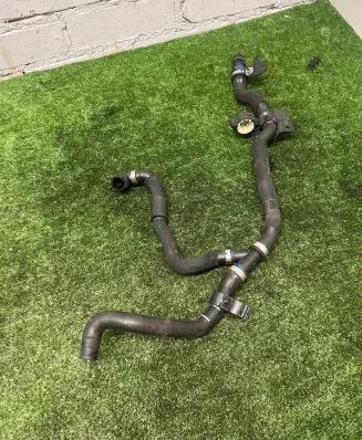 BMW M5 F90 Engine coolant pipe/hose 7854307