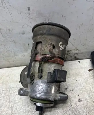 Volkswagen Golf II Spark distributor 0237021034 030905205D