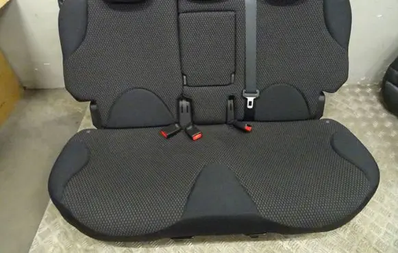 Nissan Note (E11) Second row seats