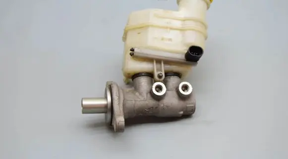 Fiat 500 Master brake cylinder 32069666