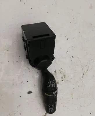 Honda CR-V Wiper control stalk M29843