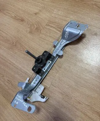 Ford Fusion Rear door manual window regulator 