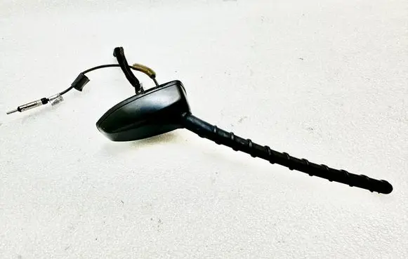 Hyundai i40 Aerial GPS antenna V305316C
