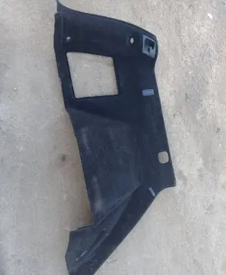 Mercedes-Benz GLE (W166 - C292) Trunk/boot lower side trim panel 