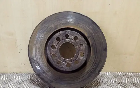 Volkswagen PASSAT B7 Front brake disc